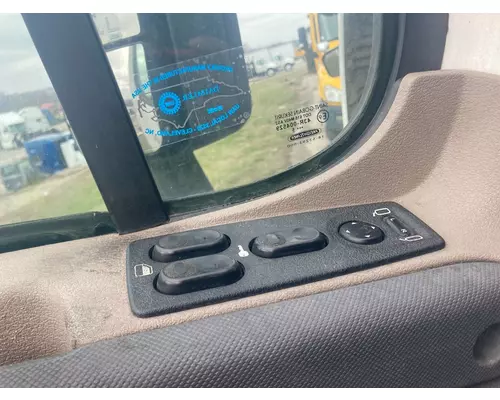 Freightliner CASCADIA Door Assembly, Front