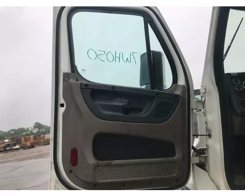 Freightliner CASCADIA Door Assembly, Front