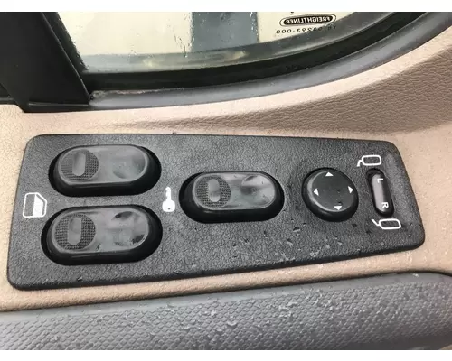 Freightliner CASCADIA Door Assembly, Front