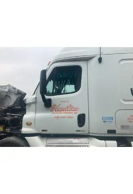 Freightliner CASCADIA Door Assembly, Front