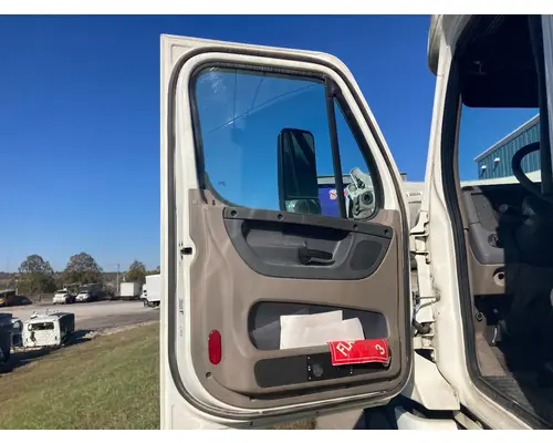 Freightliner CASCADIA Door Assembly, Front
