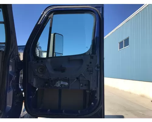 Freightliner CASCADIA Door Assembly, Front