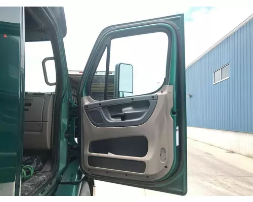 Freightliner CASCADIA Door Assembly, Front