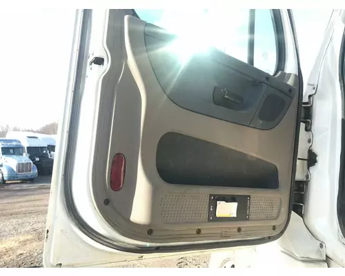 Freightliner CASCADIA Door Assembly, Front