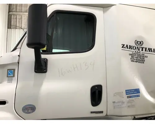 Freightliner CASCADIA Door Assembly, Front