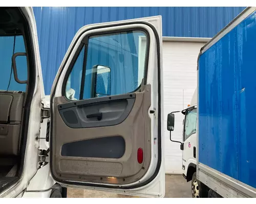 Freightliner CASCADIA Door Assembly, Front