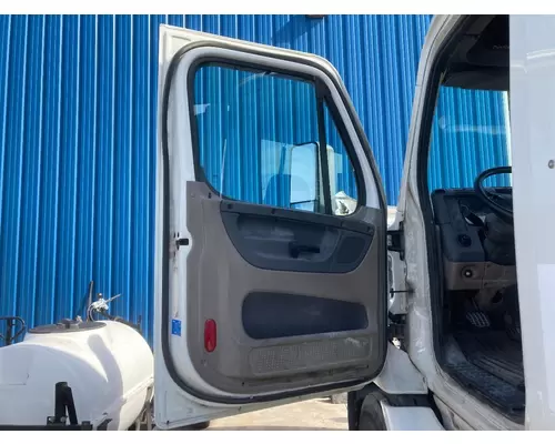 Freightliner CASCADIA Door Assembly, Front