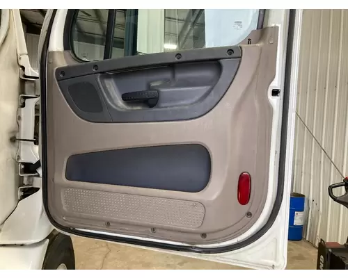 Freightliner CASCADIA Door Assembly, Front