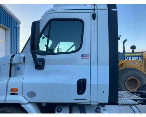 Freightliner CASCADIA Door Assembly, Front