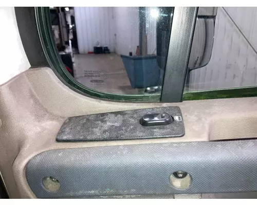 Freightliner CASCADIA Door Assembly, Front