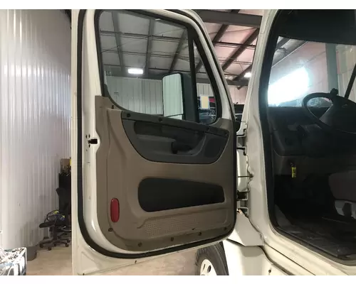 Freightliner CASCADIA Door Assembly, Front