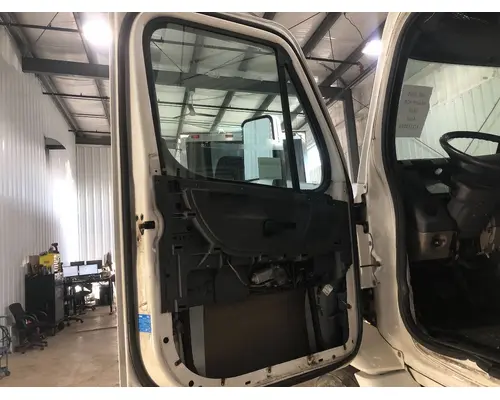 Freightliner CASCADIA Door Assembly, Front