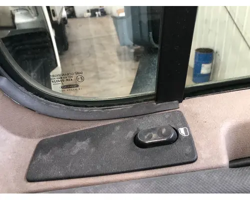 Freightliner CASCADIA Door Assembly, Front