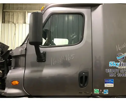 Freightliner CASCADIA Door Assembly, Front