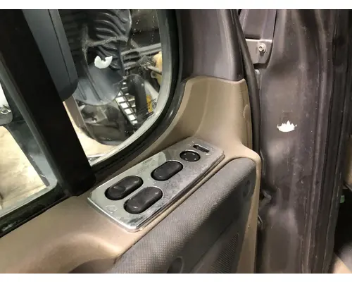 Freightliner CASCADIA Door Assembly, Front