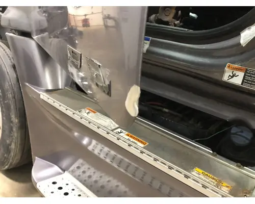 Freightliner CASCADIA Door Assembly, Front