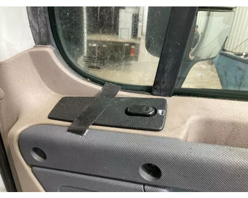 Freightliner CASCADIA Door Assembly, Front