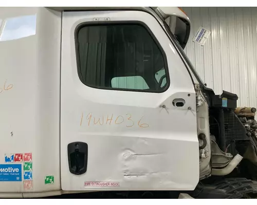 Freightliner CASCADIA Door Assembly, Front