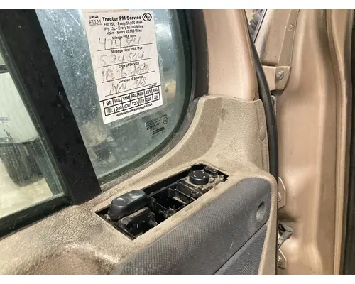 Freightliner CASCADIA Door Assembly, Front