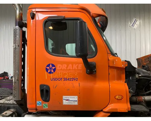 Freightliner CASCADIA Door Assembly, Front
