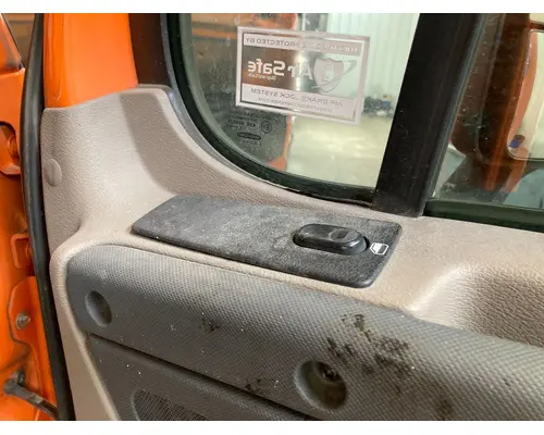 Freightliner CASCADIA Door Assembly, Front