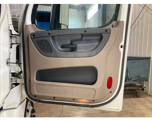 Freightliner CASCADIA Door Assembly, Front
