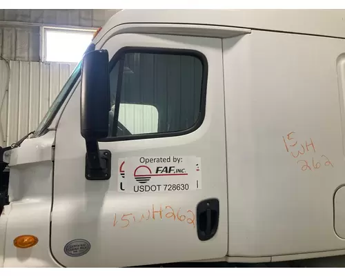 Freightliner CASCADIA Door Assembly, Front