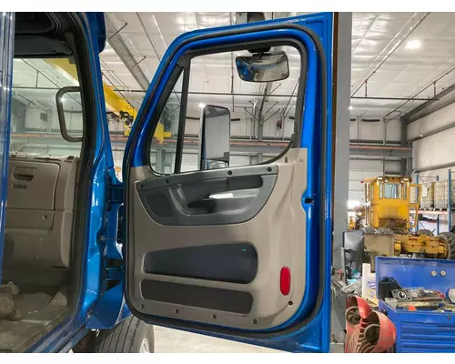 Freightliner CASCADIA Door Assembly, Front