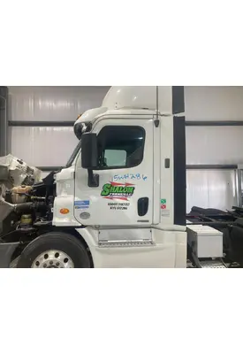 Freightliner CASCADIA Door Assembly, Front