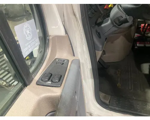 Freightliner CASCADIA Door Assembly, Front