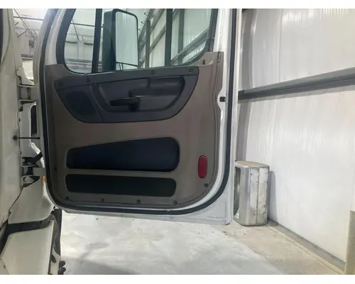 Freightliner CASCADIA Door Assembly, Front