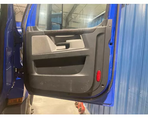 Freightliner CASCADIA Door Assembly, Front