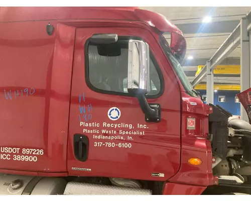Freightliner CASCADIA Door Assembly, Front