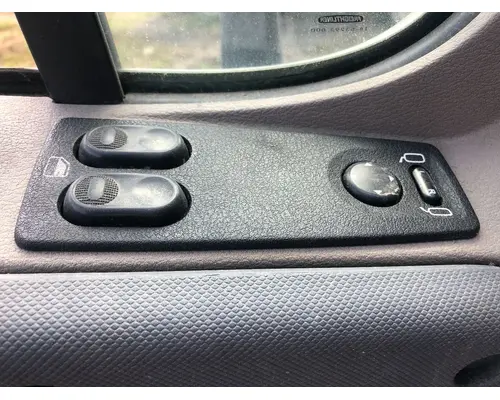 Freightliner CASCADIA Door Assembly, Front