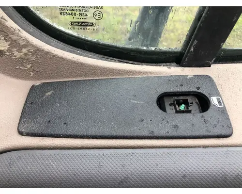 Freightliner CASCADIA Door Assembly, Front