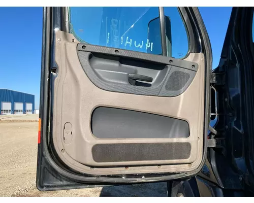 Freightliner CASCADIA Door Assembly, Front