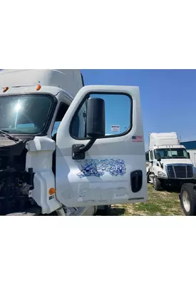 Freightliner CASCADIA Door Assembly, Front