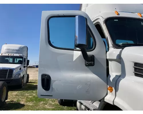 Freightliner CASCADIA Door Assembly, Front