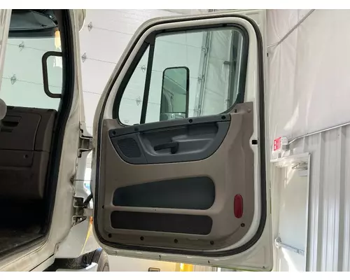 Freightliner CASCADIA Door Assembly, Front