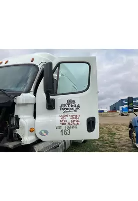 Freightliner CASCADIA Door Assembly, Front