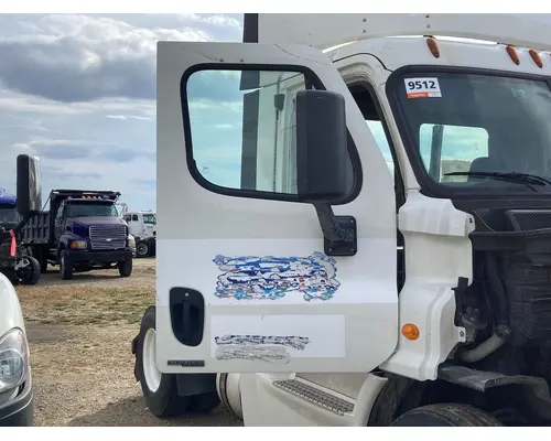 Freightliner CASCADIA Door Assembly, Front