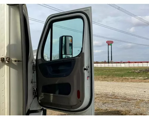 Freightliner CASCADIA Door Assembly, Front