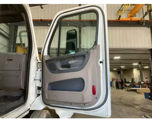 Freightliner CASCADIA Door Assembly, Front