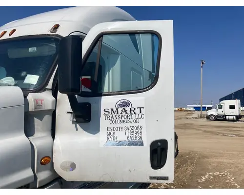 Freightliner CASCADIA Door Assembly, Front