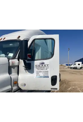 Freightliner CASCADIA Door Assembly, Front