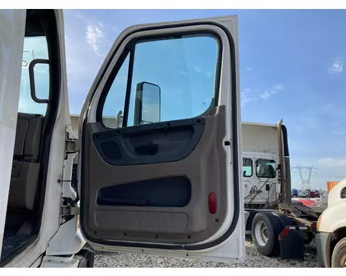 Freightliner CASCADIA Door Assembly, Front