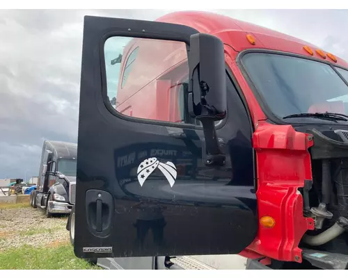 Freightliner CASCADIA Door Assembly, Front