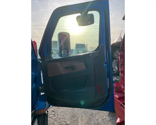 Freightliner CASCADIA Door Assembly, Front