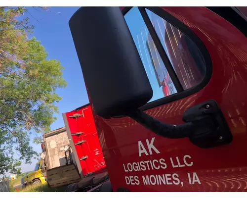 Freightliner CASCADIA Door Mirror