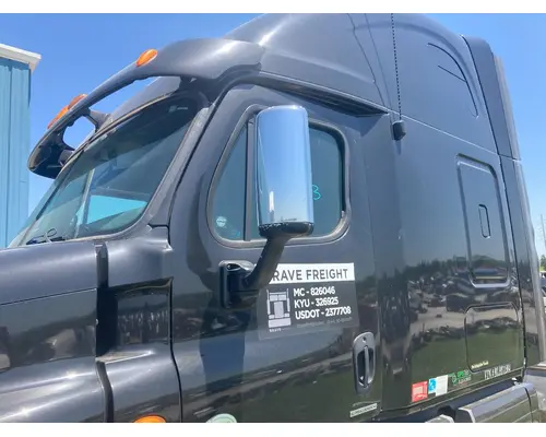 Freightliner CASCADIA Door Mirror